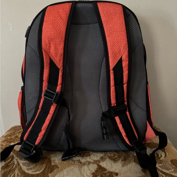 Pottery Barn Basketball 🏀 backpack - Picture 2 of 4